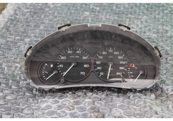 Панель приладі Peugeot Partner, Citroen Berlingo, 9662745180